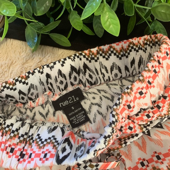 🌸Rue21 shorts - Picture 3 of 4